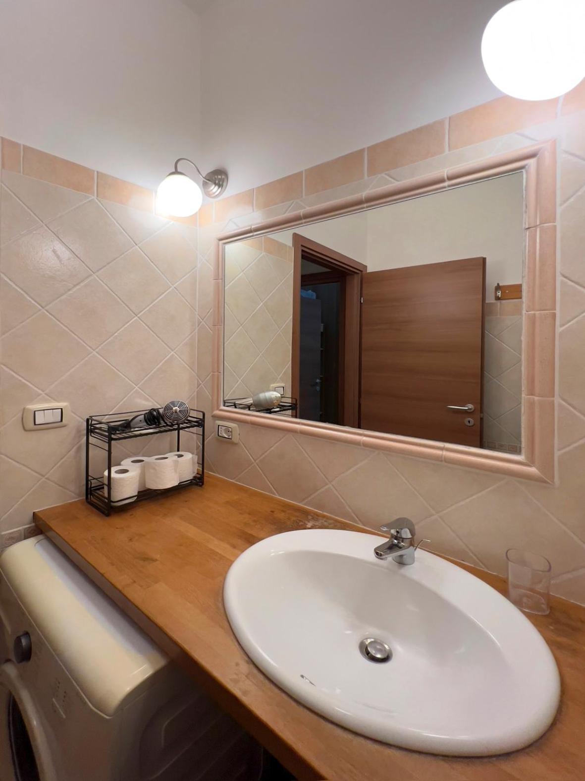 Spacious Apartment Near St Peter'S Church 로마 외부 사진